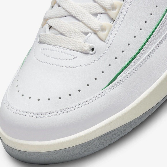 Size 18 Jordan 2 Retro Lucky Green Nike Air Jordan II Celtics DR8884-103 NO LID main image 9